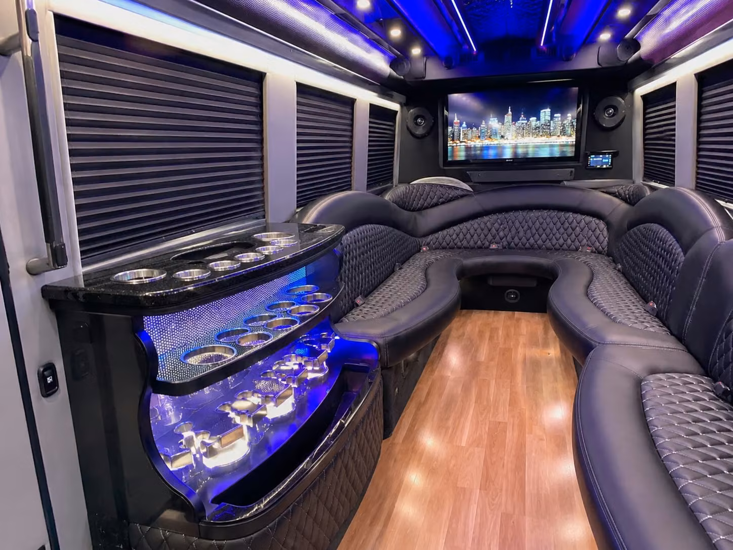 bus rentals for long beach proms homecomings
