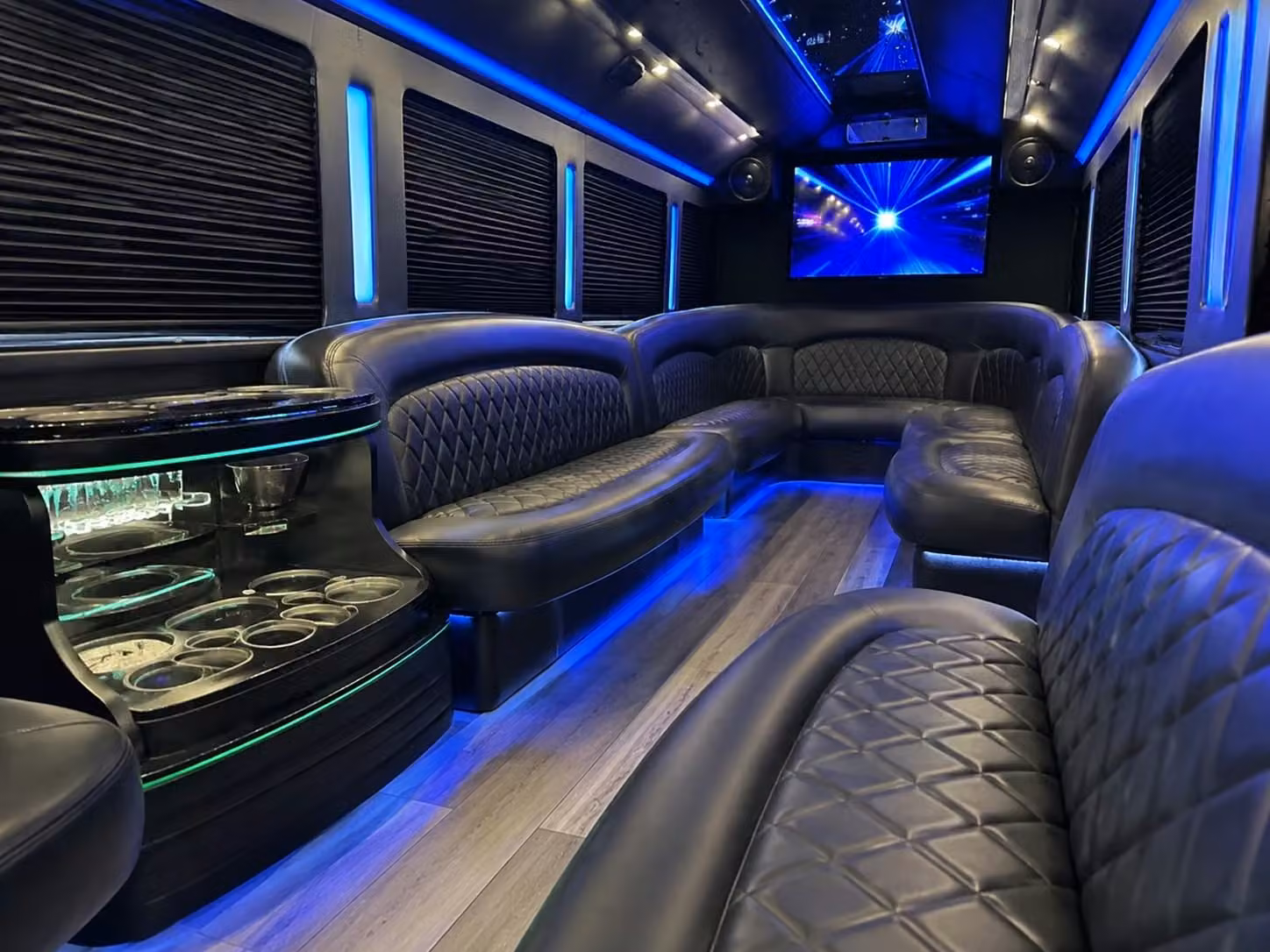 long beach party buses for prom night groups who want to arrive in style